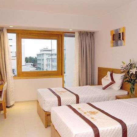 Holiday Hotel На Транг Екстериор снимка