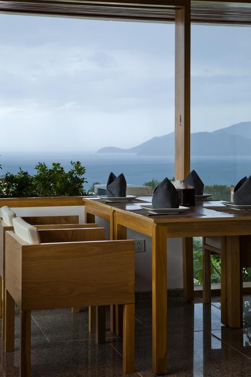 Holiday Hotel На Транг Екстериор снимка
