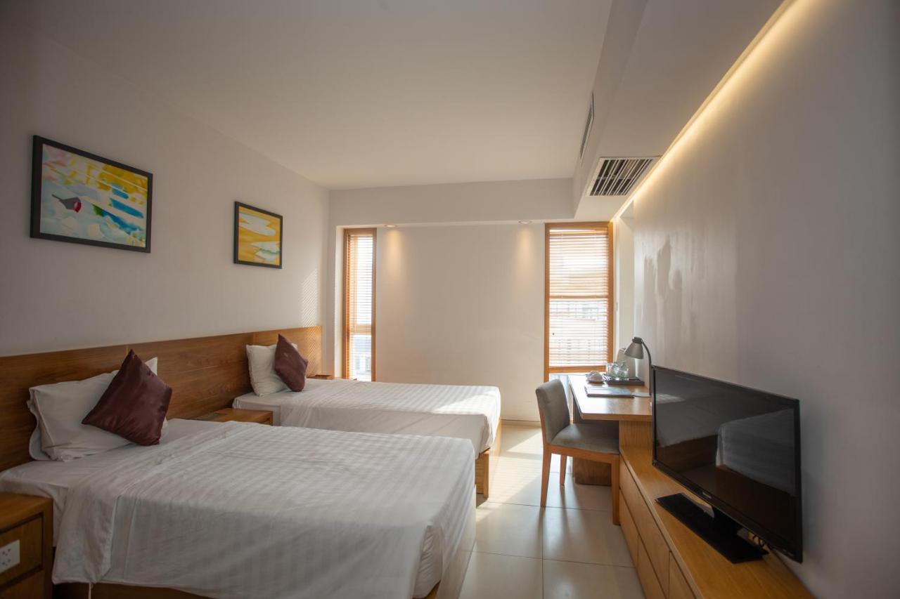 Holiday Hotel На Транг Екстериор снимка