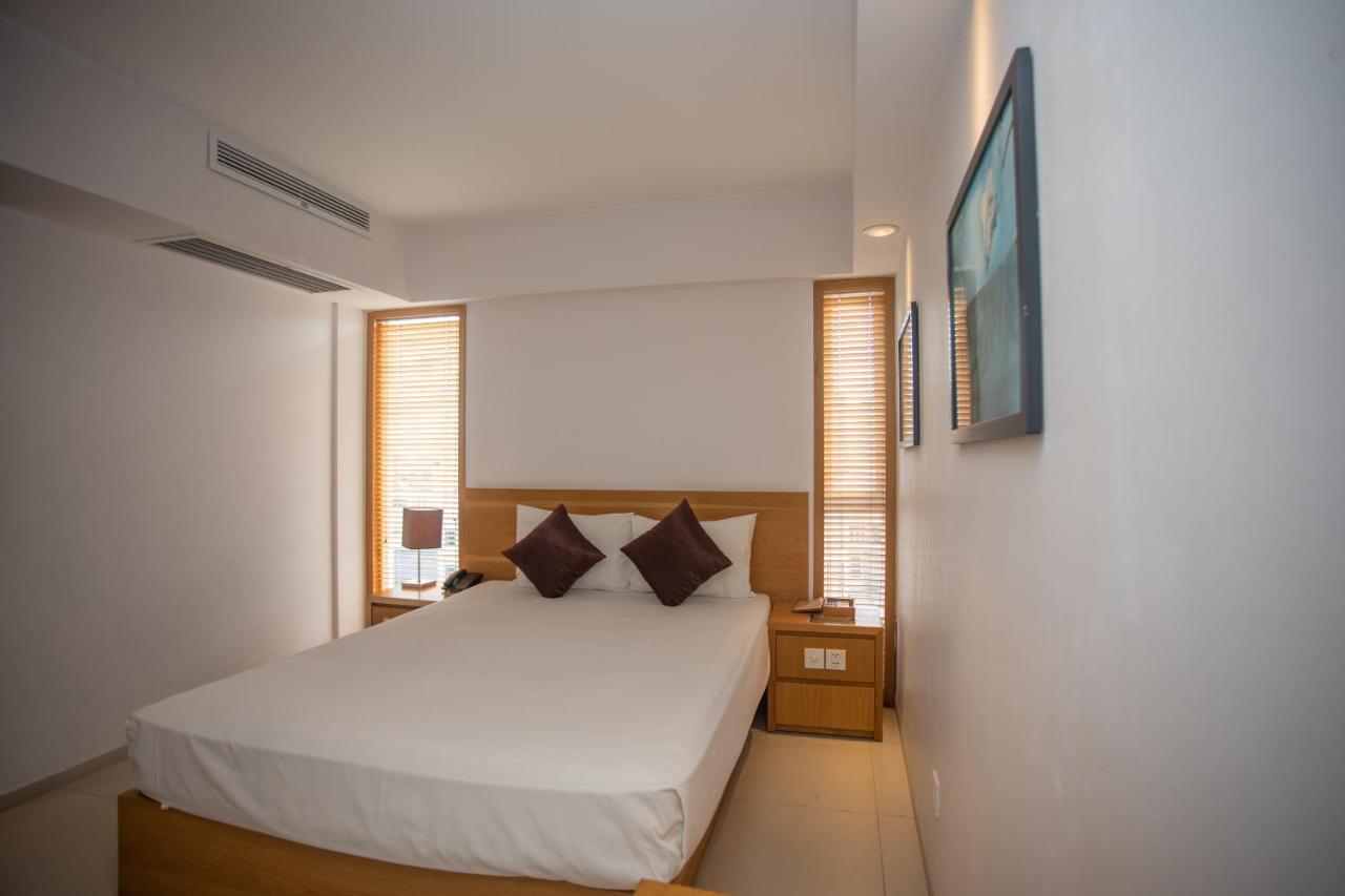 Holiday Hotel На Транг Екстериор снимка