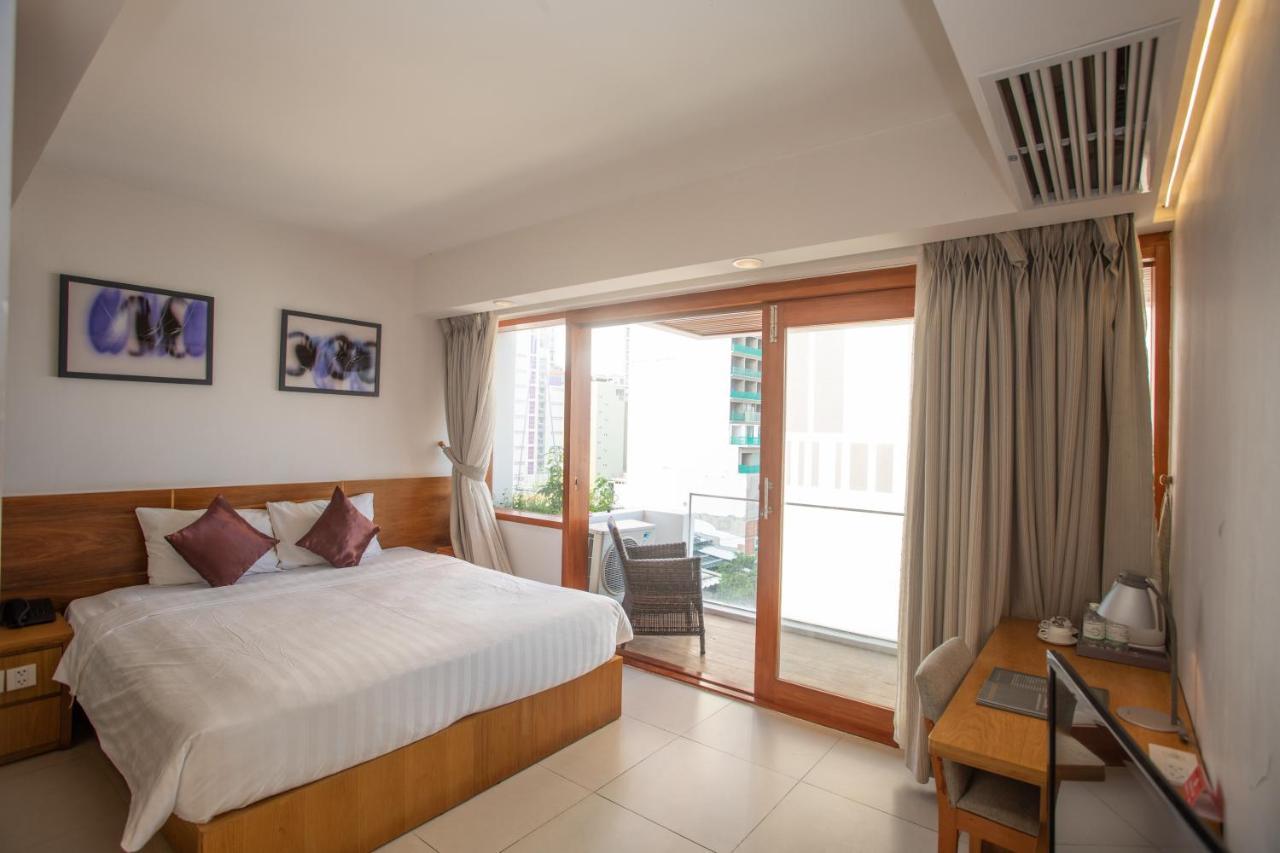 Holiday Hotel На Транг Екстериор снимка