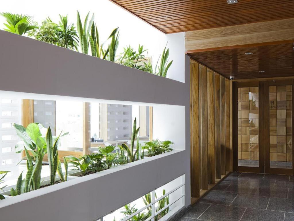 Holiday Hotel На Транг Екстериор снимка