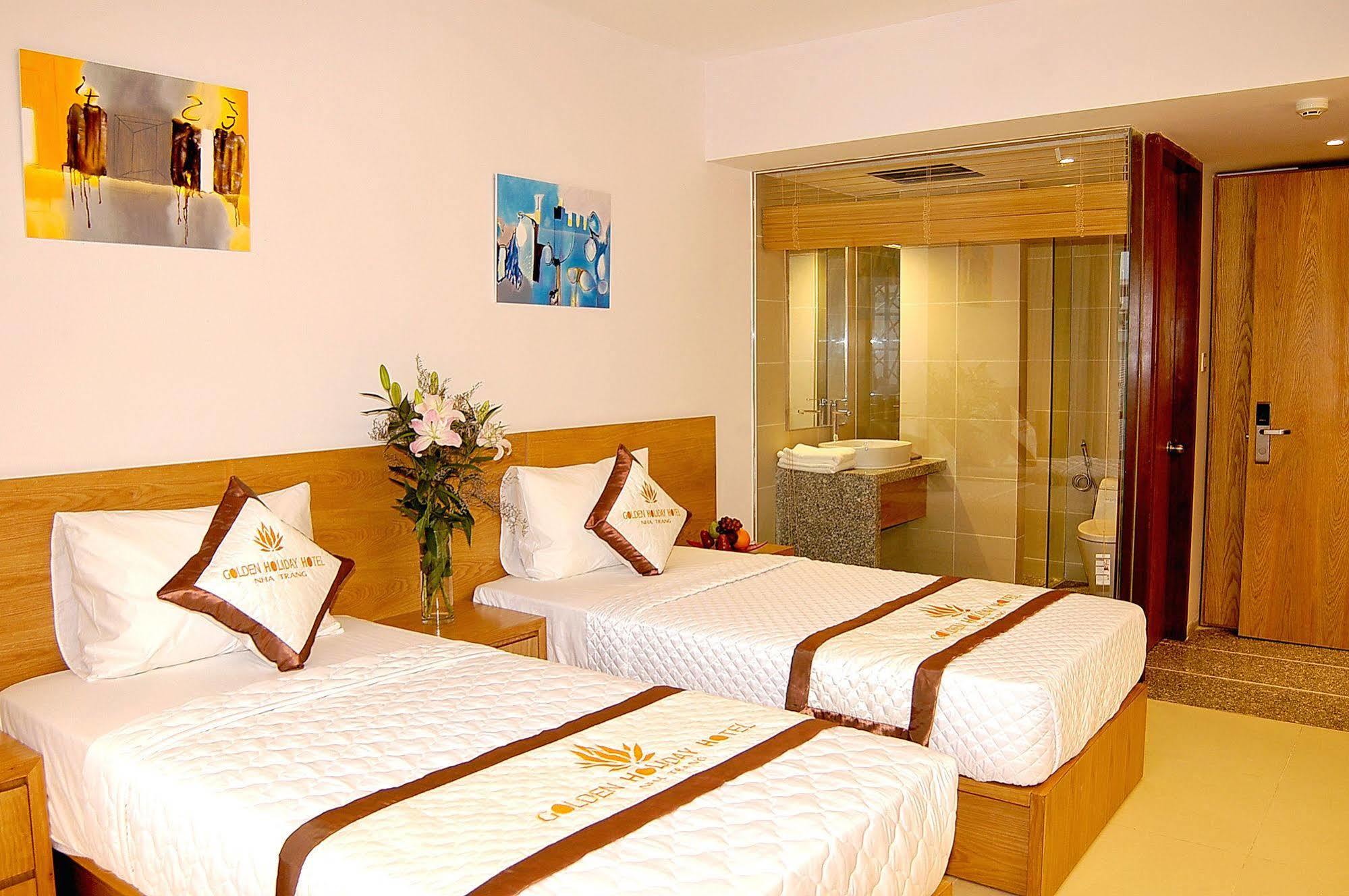 Holiday Hotel На Транг Екстериор снимка